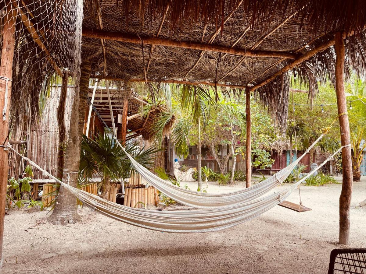 La Aldea Holbox Cabanas Y Camping Bagian luar foto