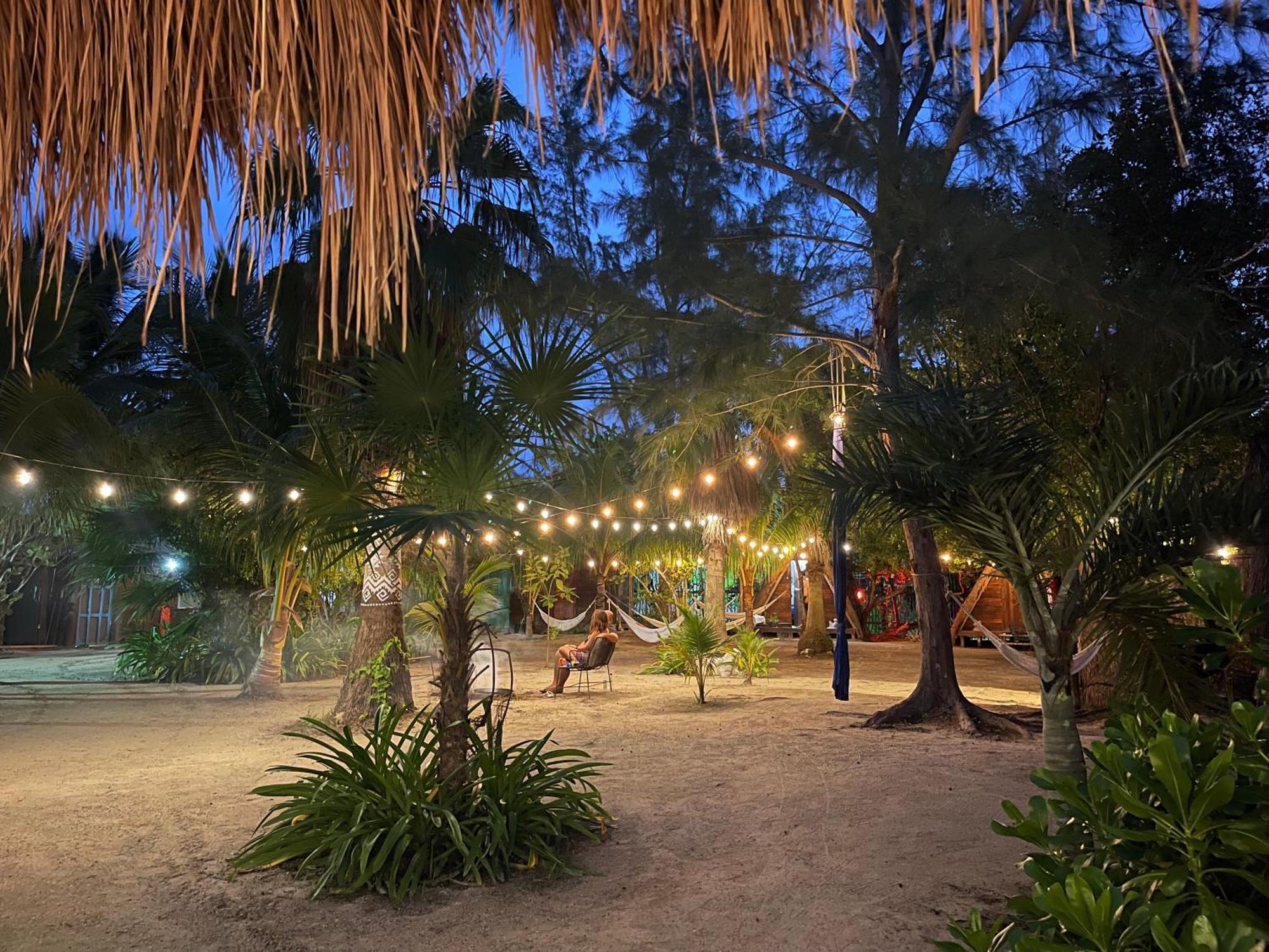 La Aldea Holbox Cabanas Y Camping Bagian luar foto